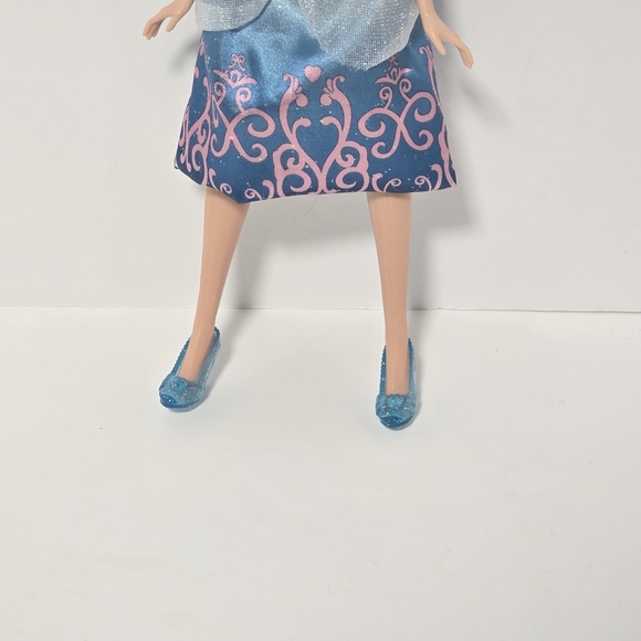 Hasbro Disney Princess Royal Shimmer Series Cinderella 11" Doll #B5288 72561 - Picture 11 of 15